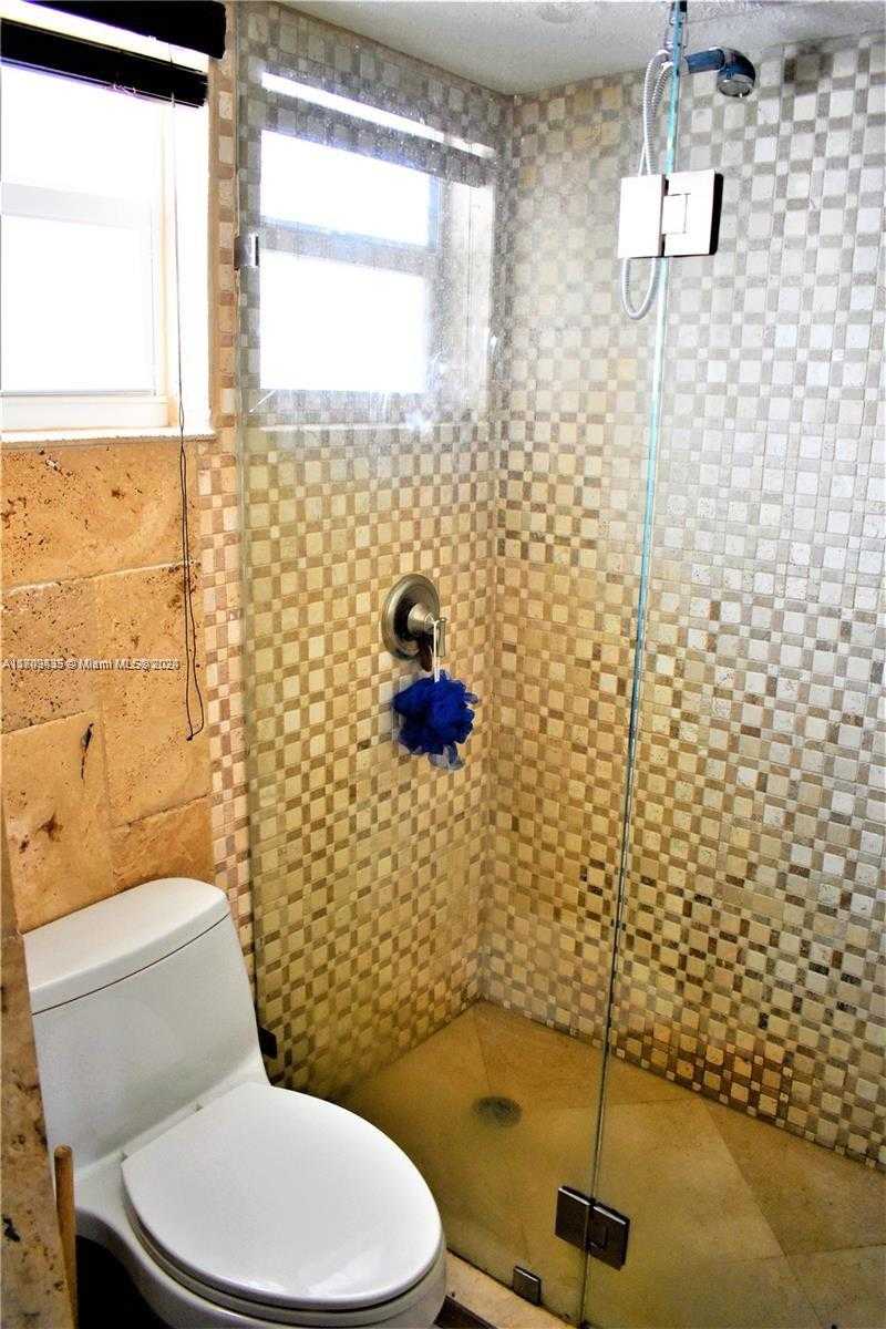 Small Image of 17800 #PH6, Sunny Isles Beach Number 8