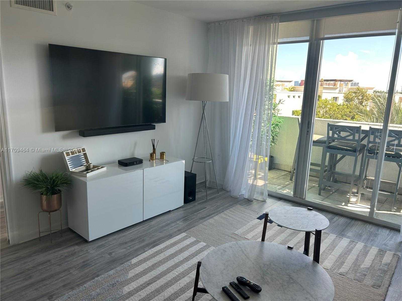 Small Image of 90 ALTON RD #607, Miami Beach Number 3