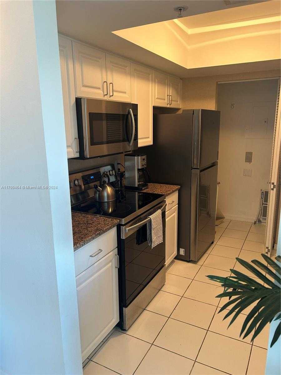Small Image of 90 ALTON RD #607, Miami Beach Number 7