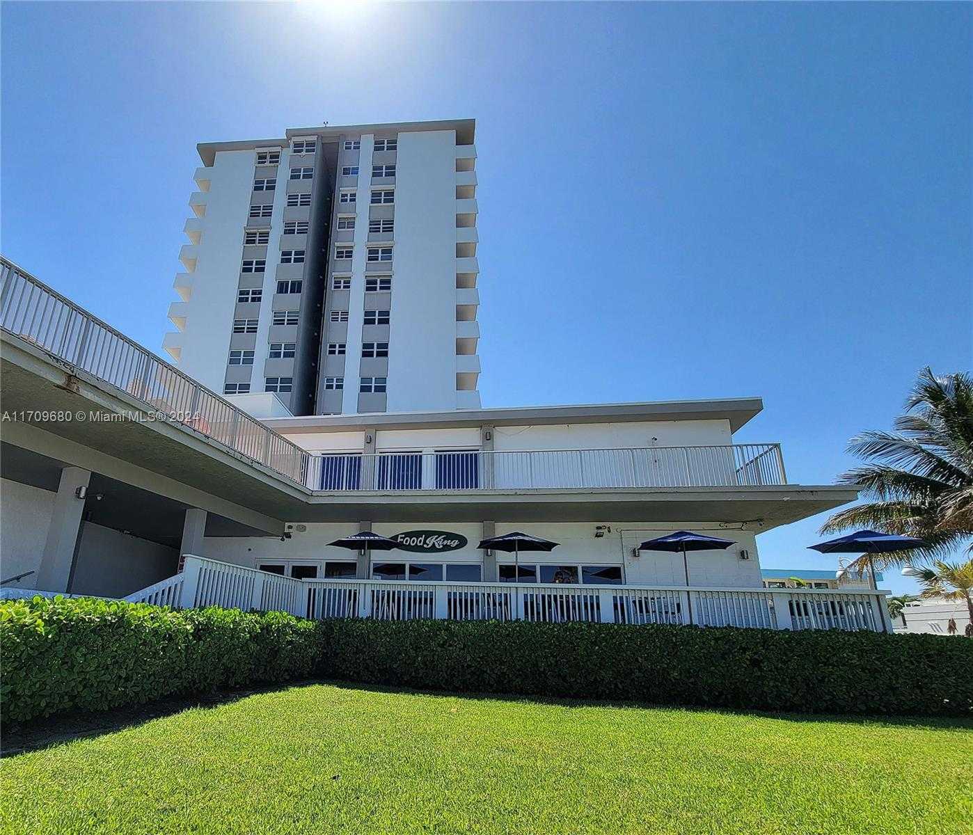 Small Image of 3111 NORTH OCEAN DR #303, Hollywood Number 19