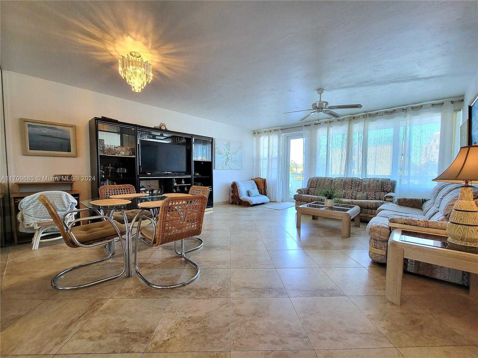 Small Image of 3111 NORTH OCEAN DR #303, Hollywood Number 5