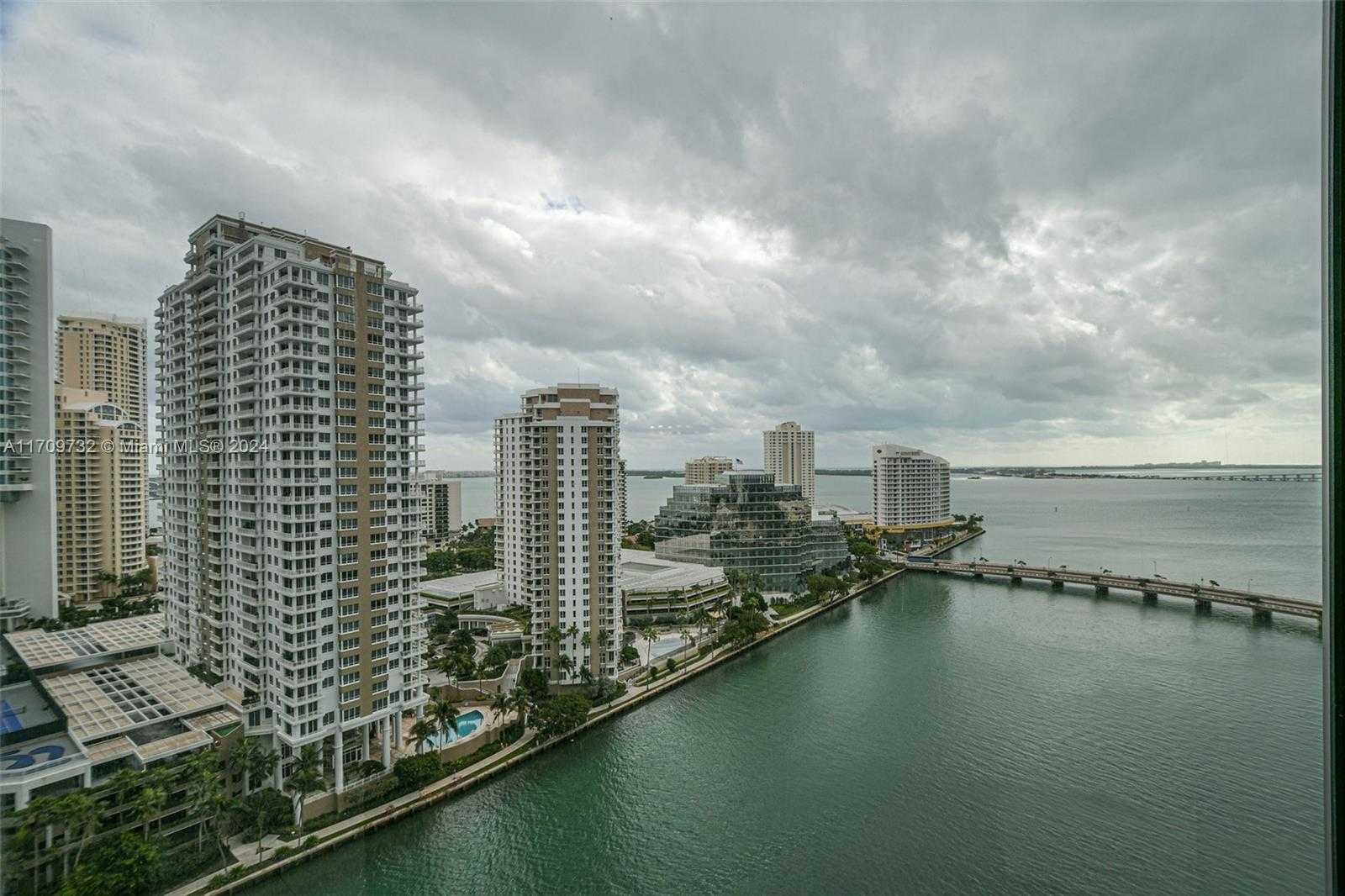 Small Image of 495 BRICKELL AVE #1902, Miami Number 13