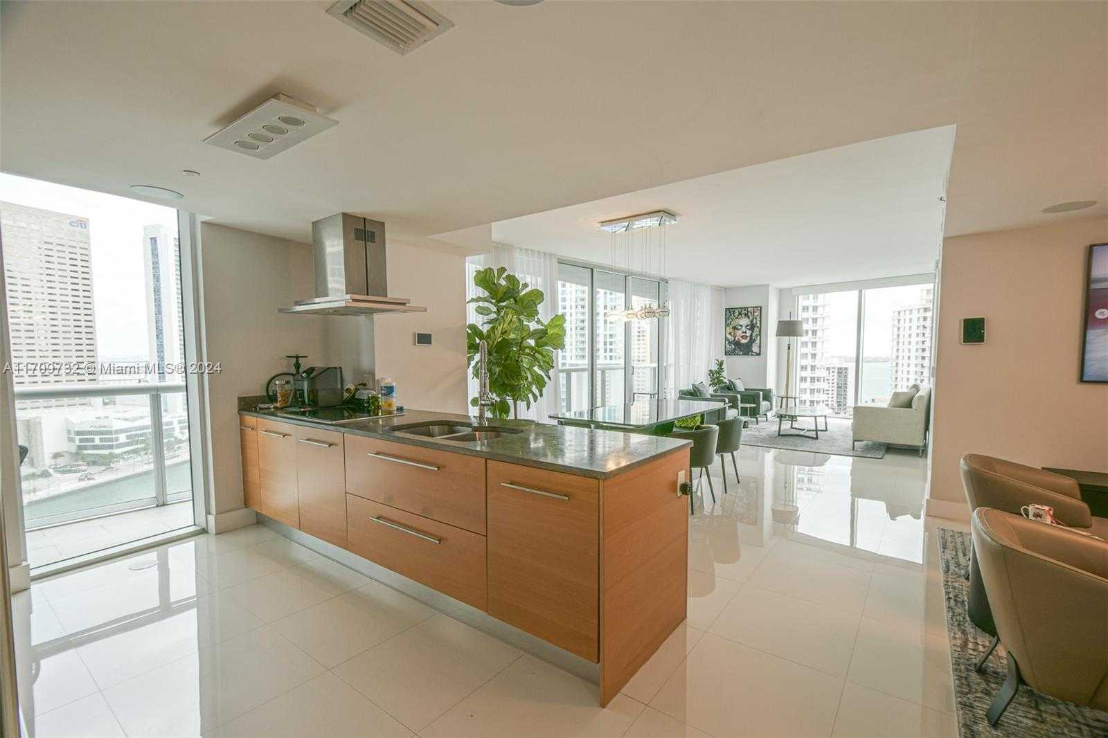 Small Image of 495 BRICKELL AVE #1902, Miami Number 3
