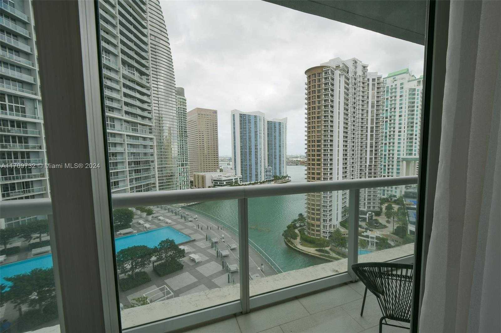 Small Image of 495 BRICKELL AVE #1902, Miami Number 6