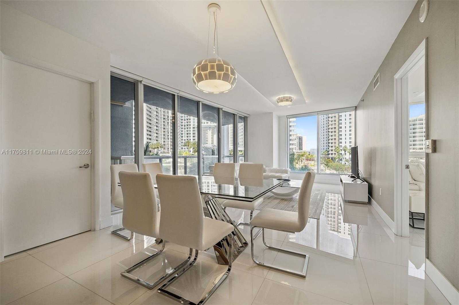 Small Image of 495 BRICKELL AVE #402, Miami Number 7