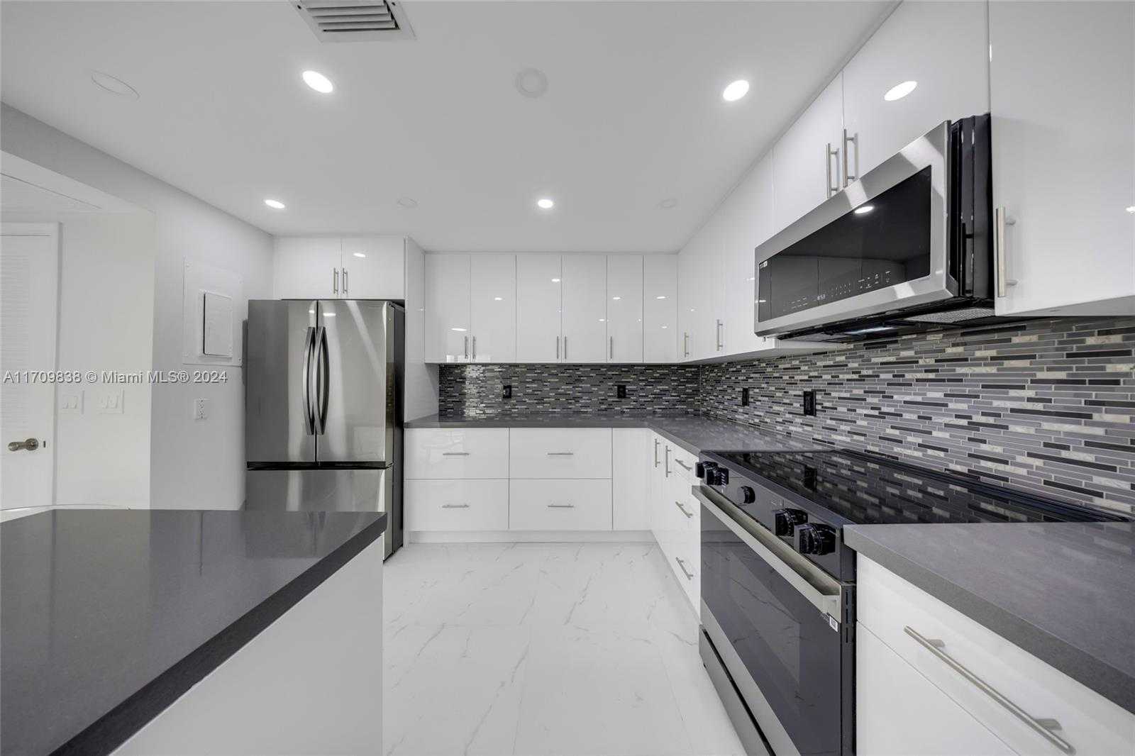 Small Image of 9801 COLLINS AVE #15X, Bal Harbour Number 10