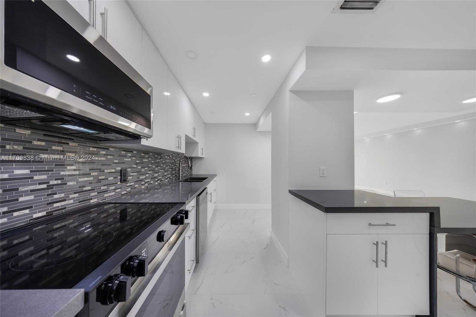 Small Image of 9801 COLLINS AVE #15X, Bal Harbour Number 11