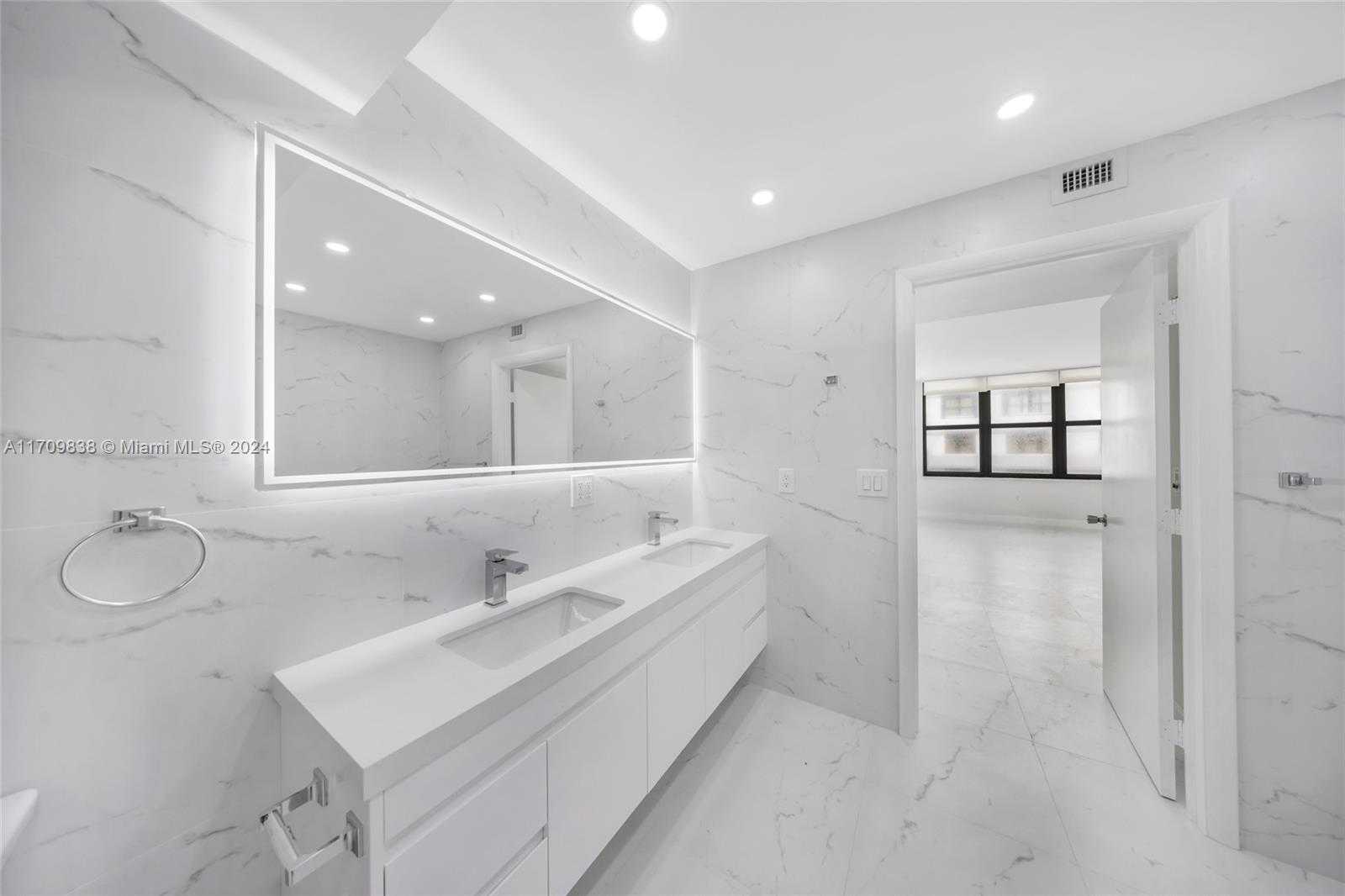 Small Image of 9801 COLLINS AVE #15X, Bal Harbour Number 19
