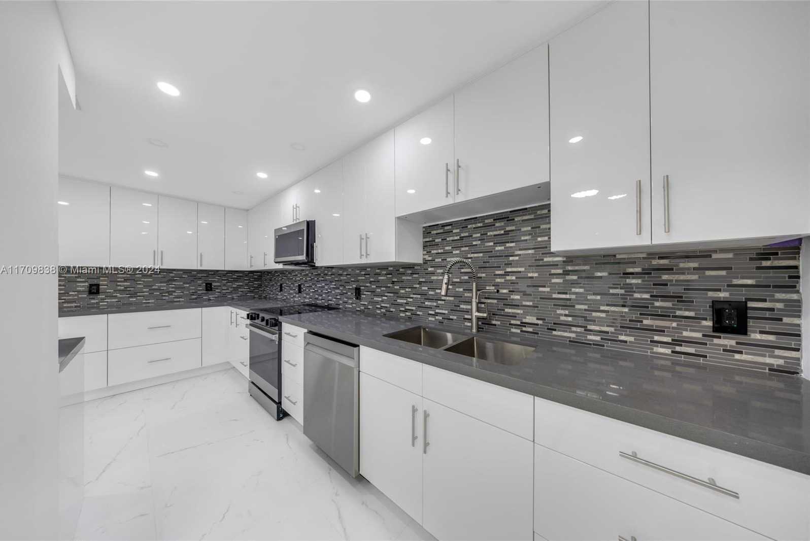 Small Image of 9801 COLLINS AVE #15X, Bal Harbour Number 9