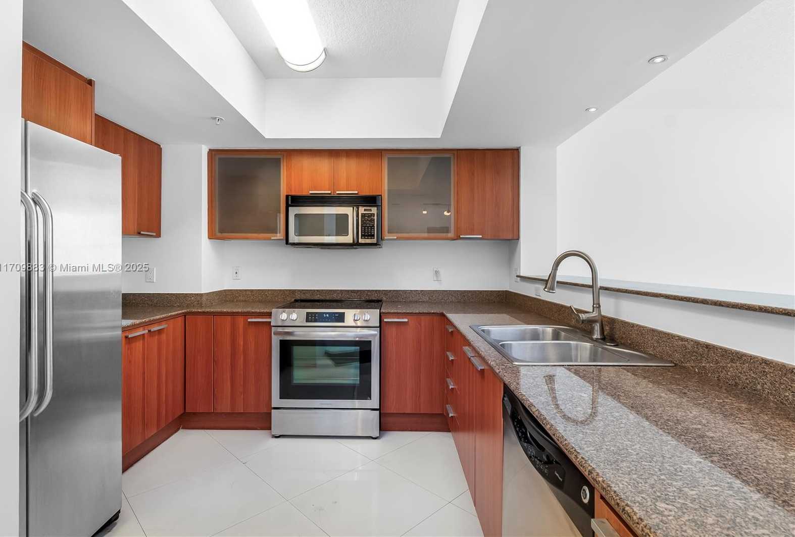 Small Image of 16699 COLLINS AVE #1610, Sunny Isles Beach Number 5