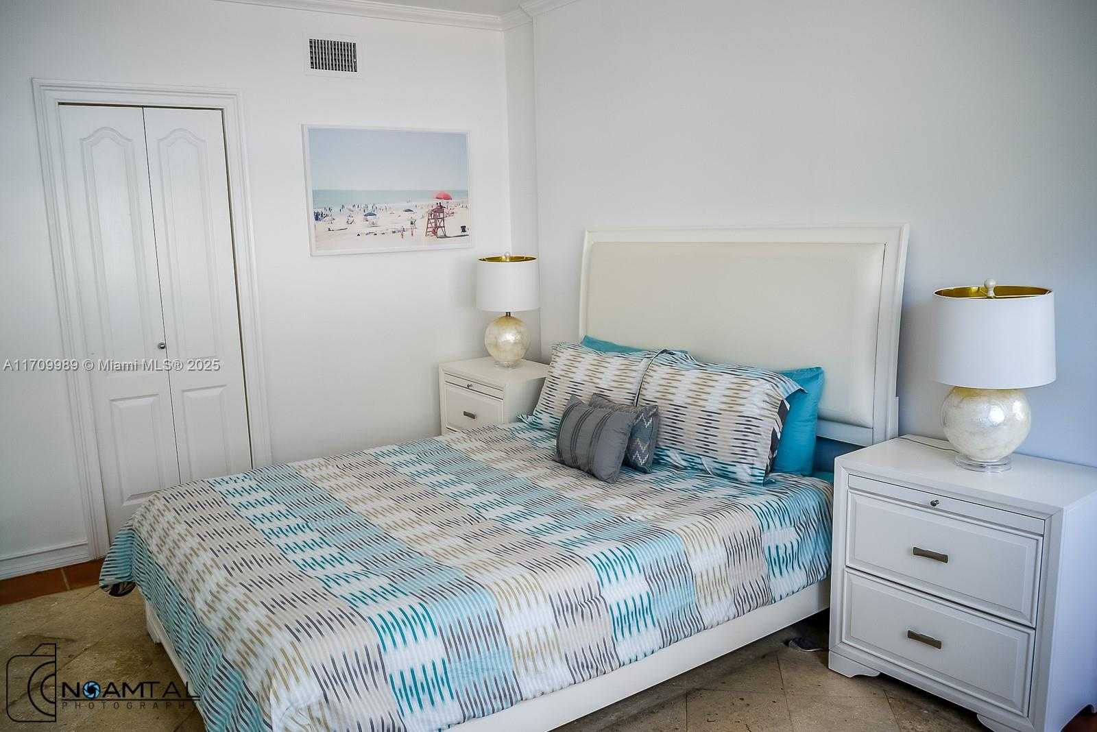 Small Image of 1390 OCEAN DRIVE #201, Miami Beach Number 11