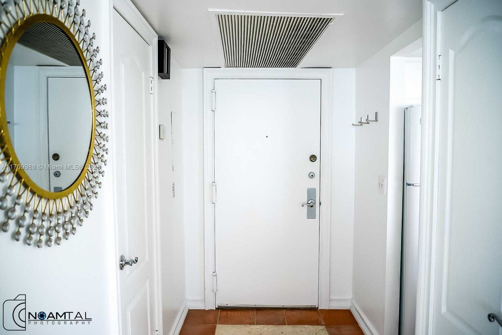 Small Image of 1390 OCEAN DRIVE #201, Miami Beach Number 6