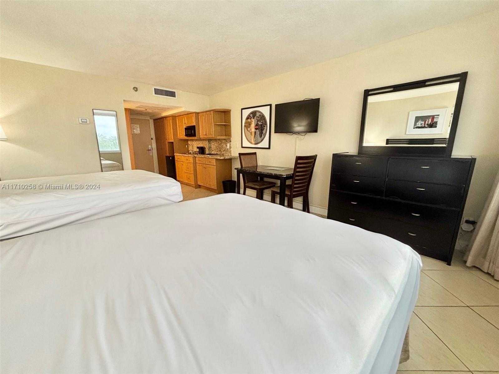 Small Image of 19201 COLLINS AVE #128, Sunny Isles Beach Number 7