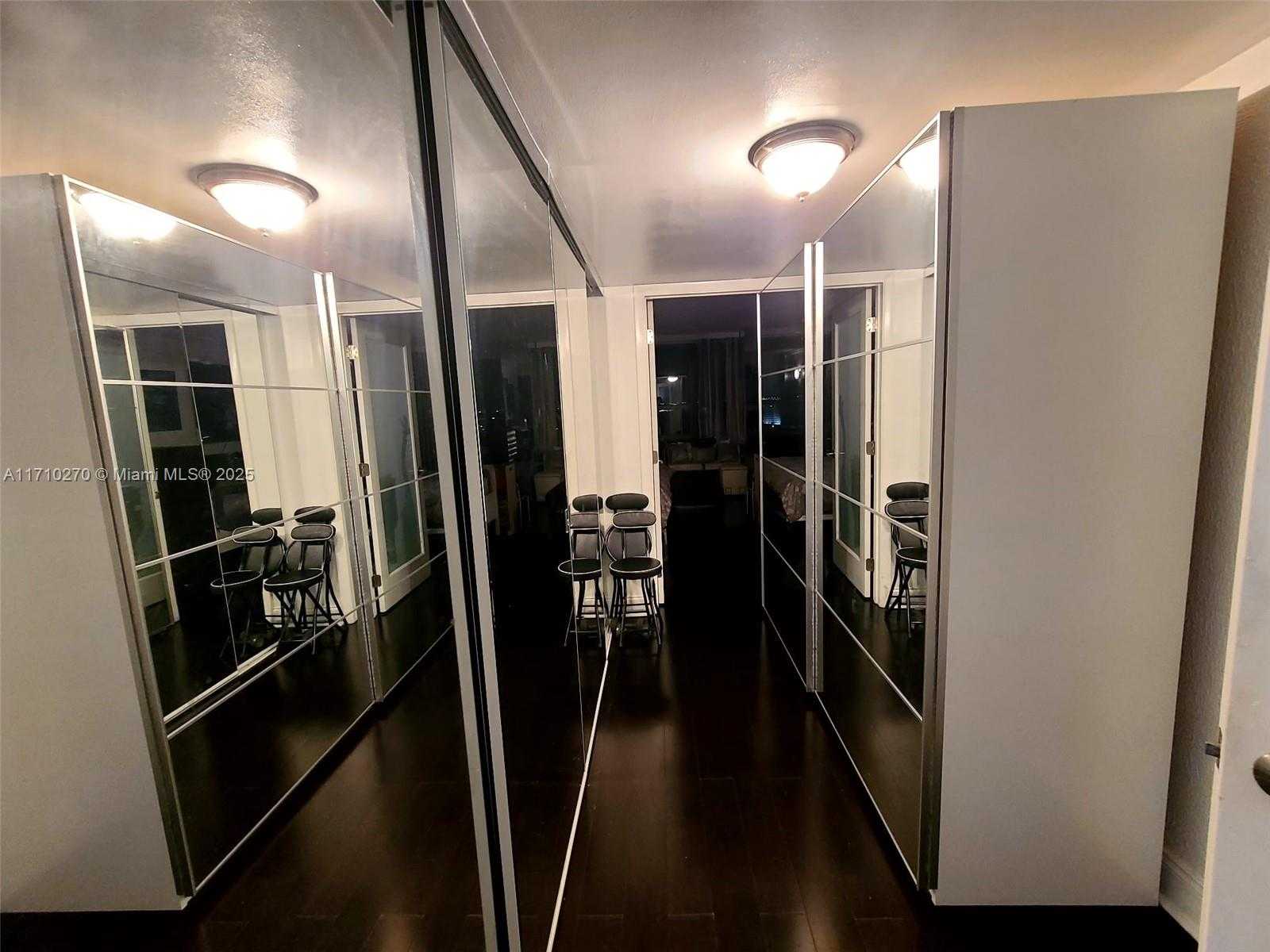 Small Image of 600 NORTH EAST 36 ST #PH22, Miami Number 19