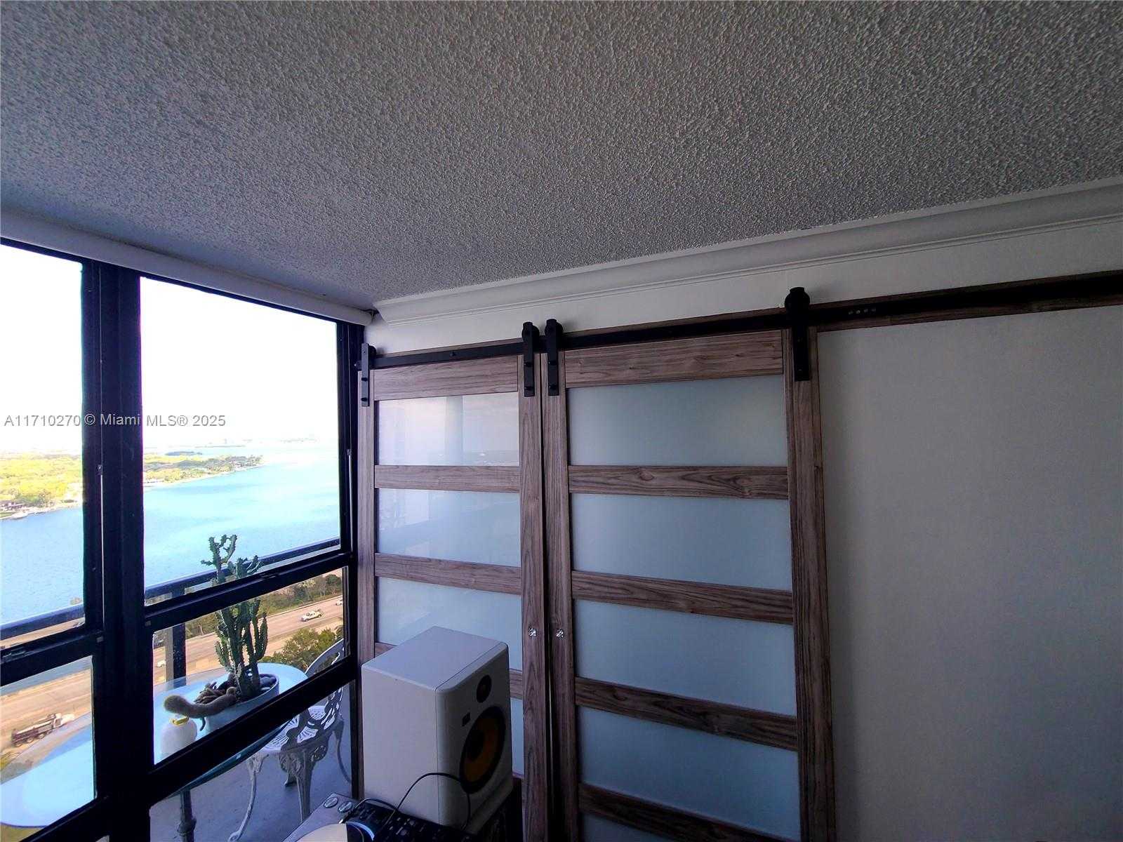 Small Image of 600 NORTH EAST 36 ST #PH22, Miami Number 27