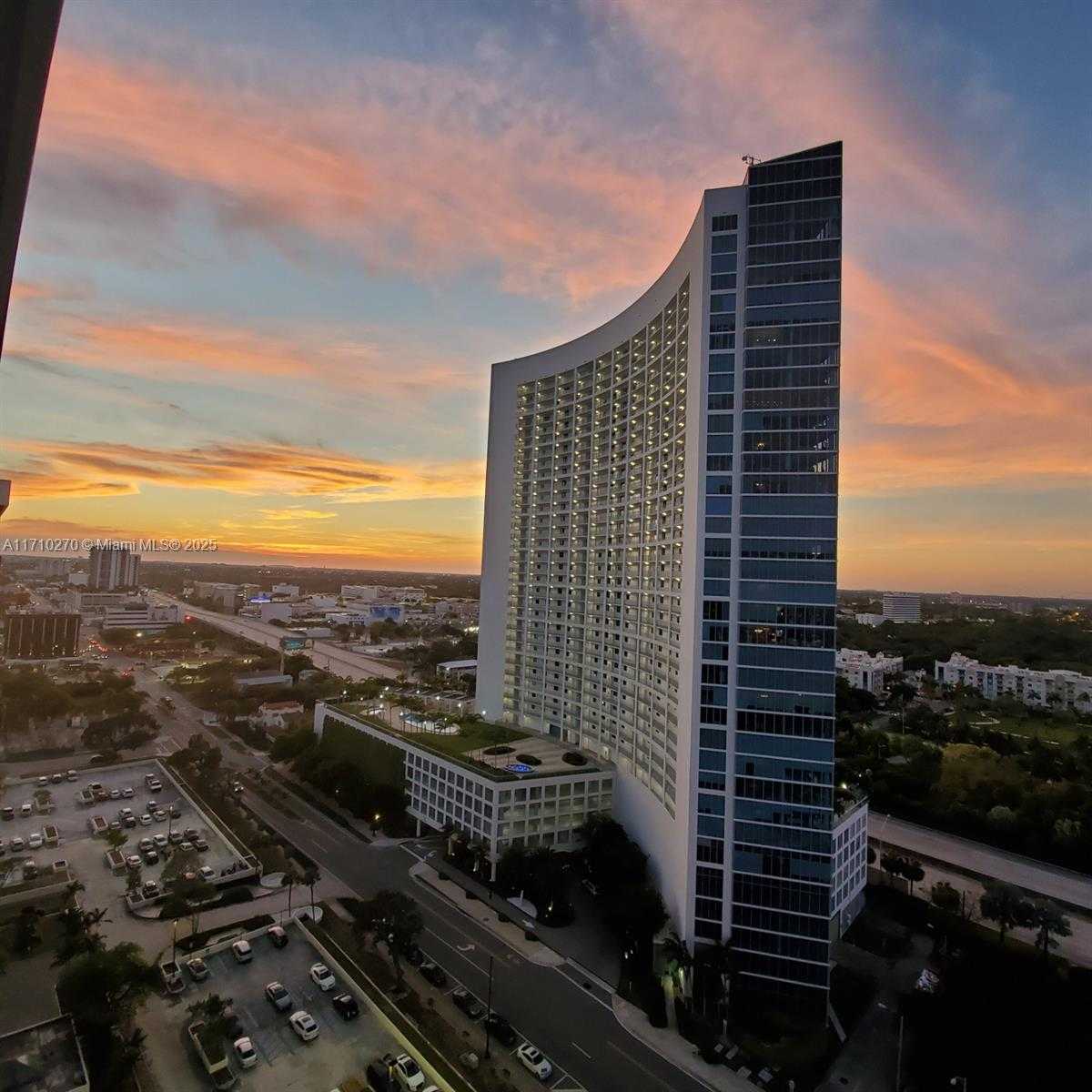 Small Image of 600 NORTH EAST 36 ST #PH22, Miami Number 4