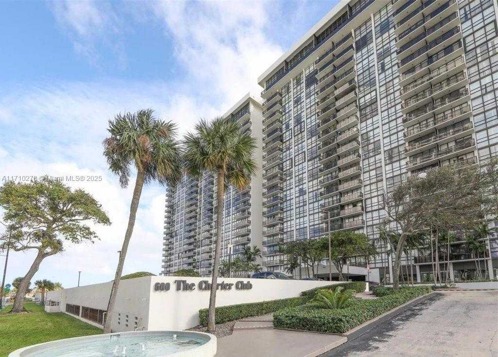 Small Image of 600 NORTH EAST 36 ST #PH22, Miami Number 41