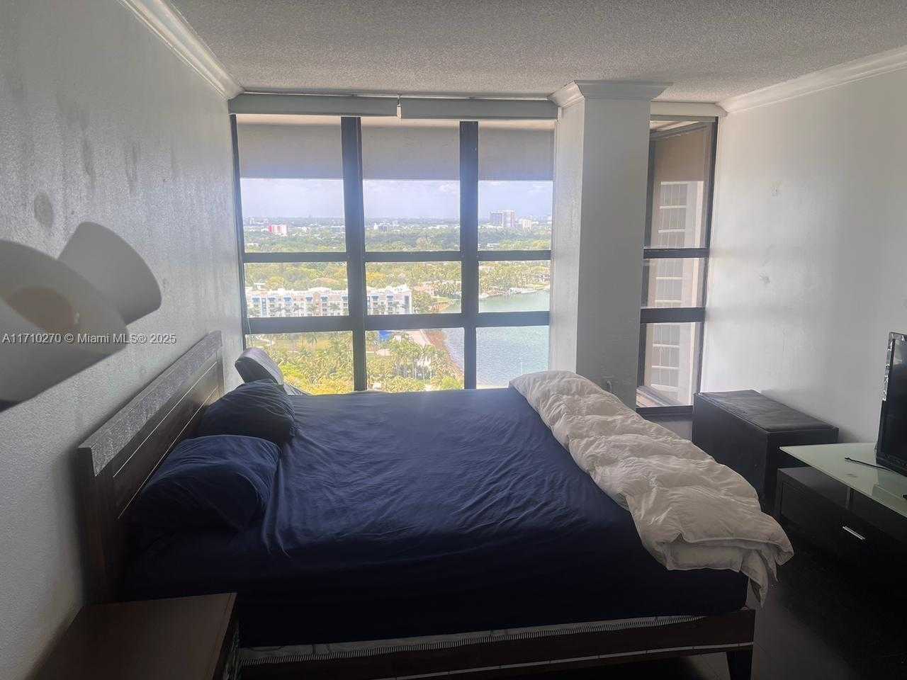 Small Image of 600 NORTH EAST 36 ST #PH22, Miami Number 56