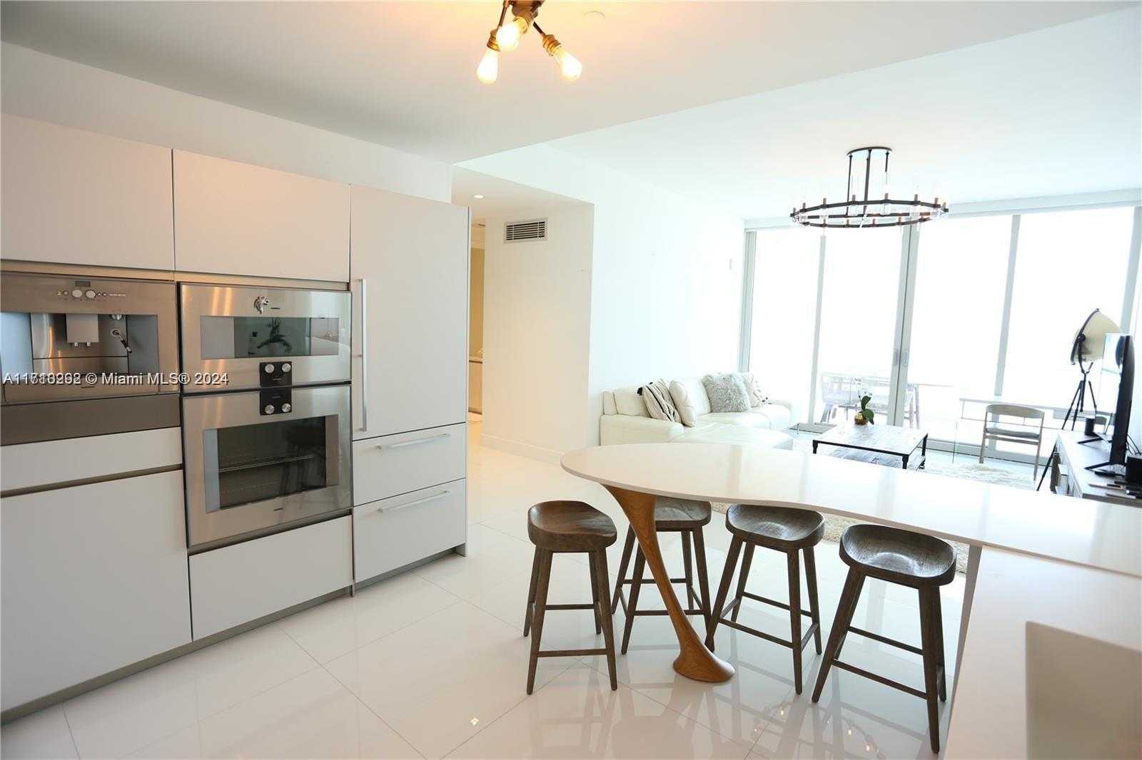 Small Image of 16901 Collins Ave, Sunny Isles Beach, FL 33160, USA Number 12