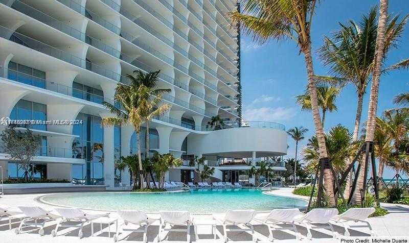 Small Image of 16901 Collins Ave, Sunny Isles Beach, FL 33160, USA Number 3