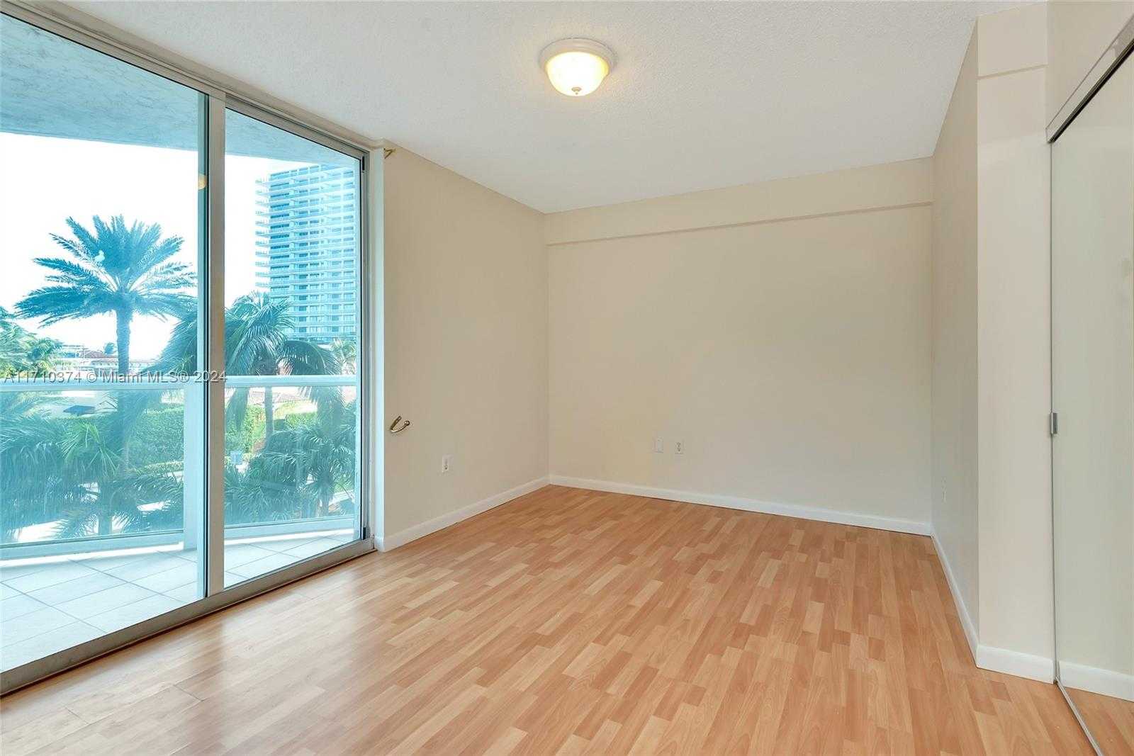 Small Image of 5900 COLLINS AVE #408, Miami Beach Number 20