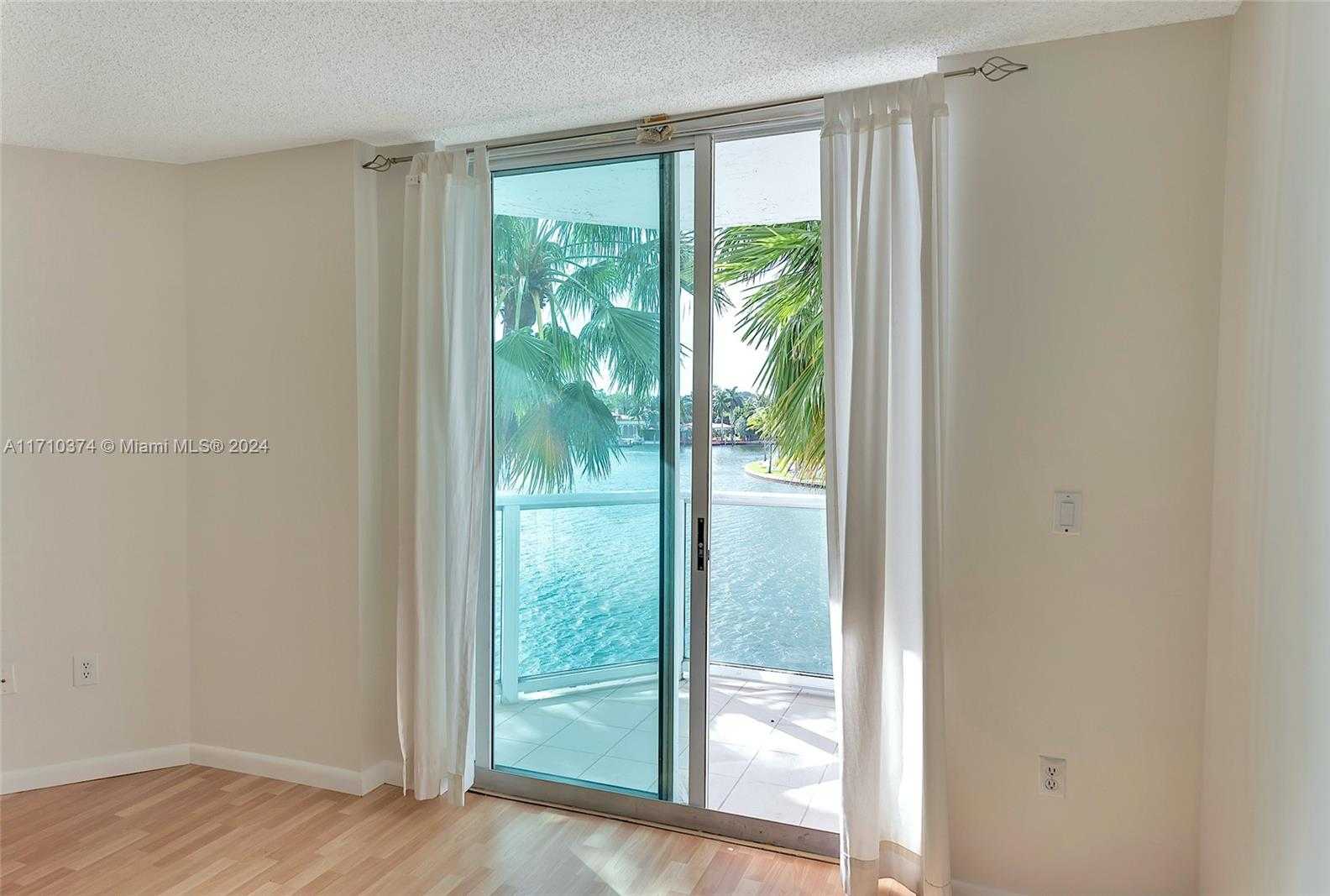 Small Image of 5900 COLLINS AVE #408, Miami Beach Number 27