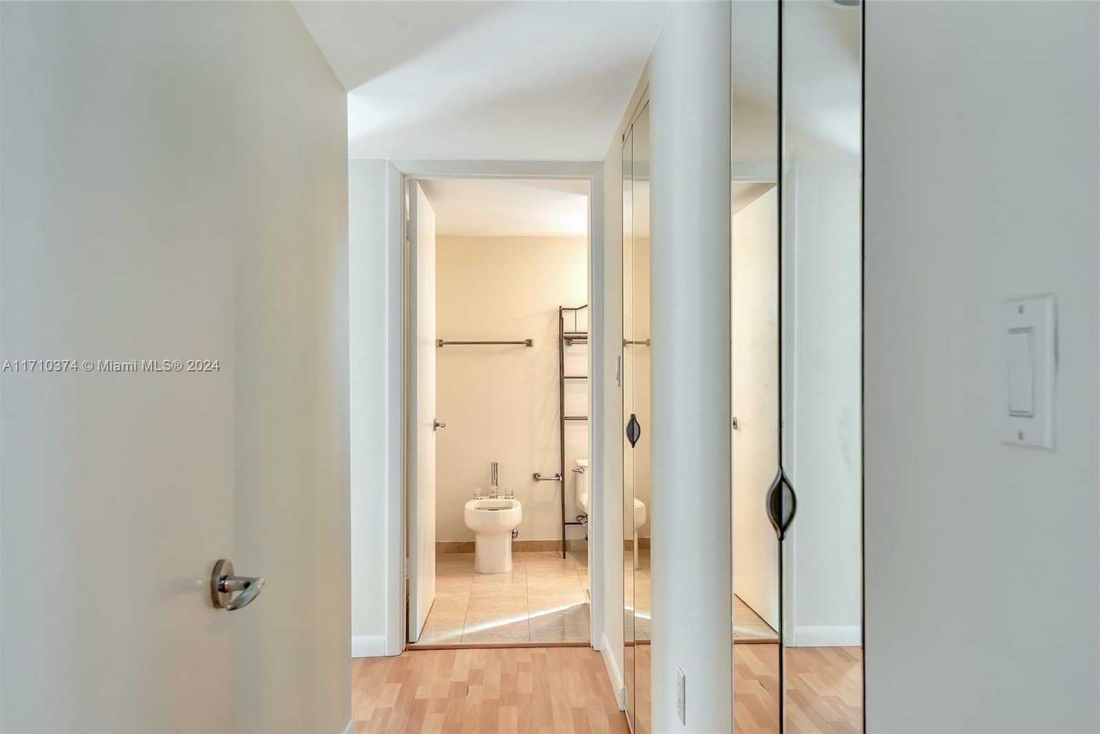 Small Image of 5900 COLLINS AVE #408, Miami Beach Number 28