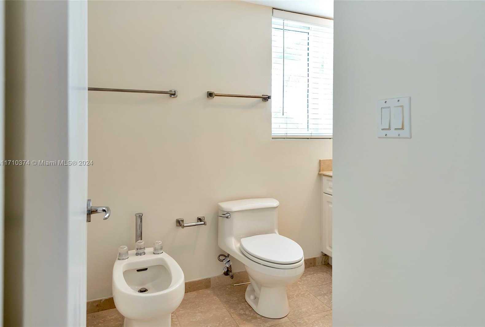 Small Image of 5900 COLLINS AVE #408, Miami Beach Number 29