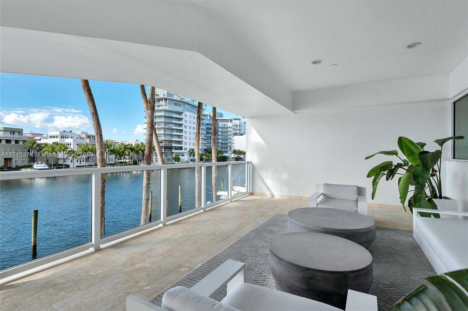 Small Image of 5900 COLLINS AVE #408, Miami Beach Number 36