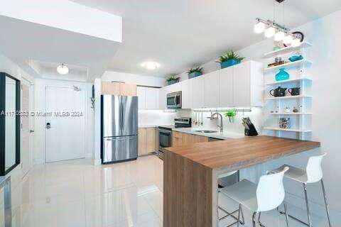 Small Image of 100 LINCOLN RD #739, Miami Beach Number 8