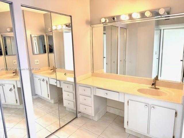 Small Image of 3731 NORTH COUNTRY CLUB DR #1522, Aventura Number 12