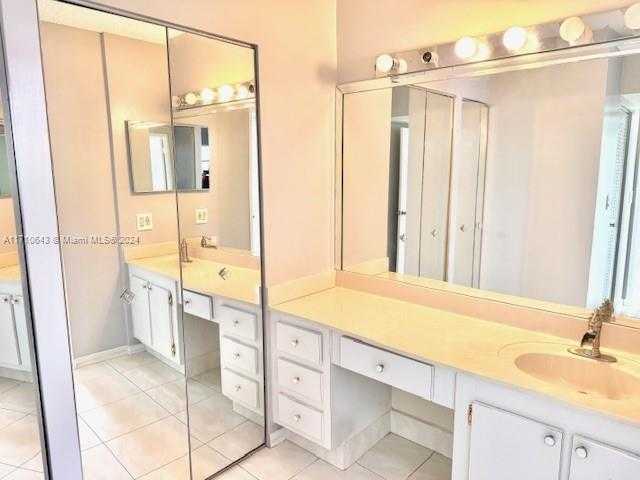 Small Image of 3731 NORTH COUNTRY CLUB DR #1522, Aventura Number 13