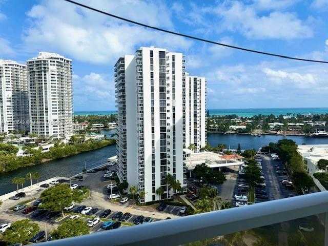 Small Image of 3731 NORTH COUNTRY CLUB DR #1522, Aventura Number 16