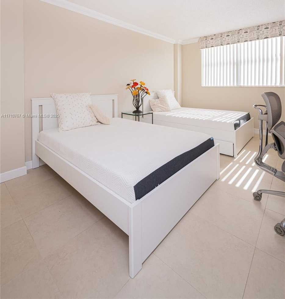 Small Image of 210 174TH ST #1108, Sunny Isles Beach Number 27
