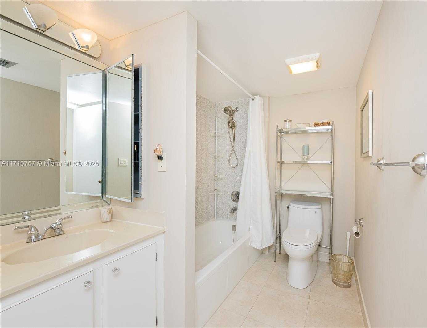 Small Image of 210 174TH ST #1108, Sunny Isles Beach Number 34