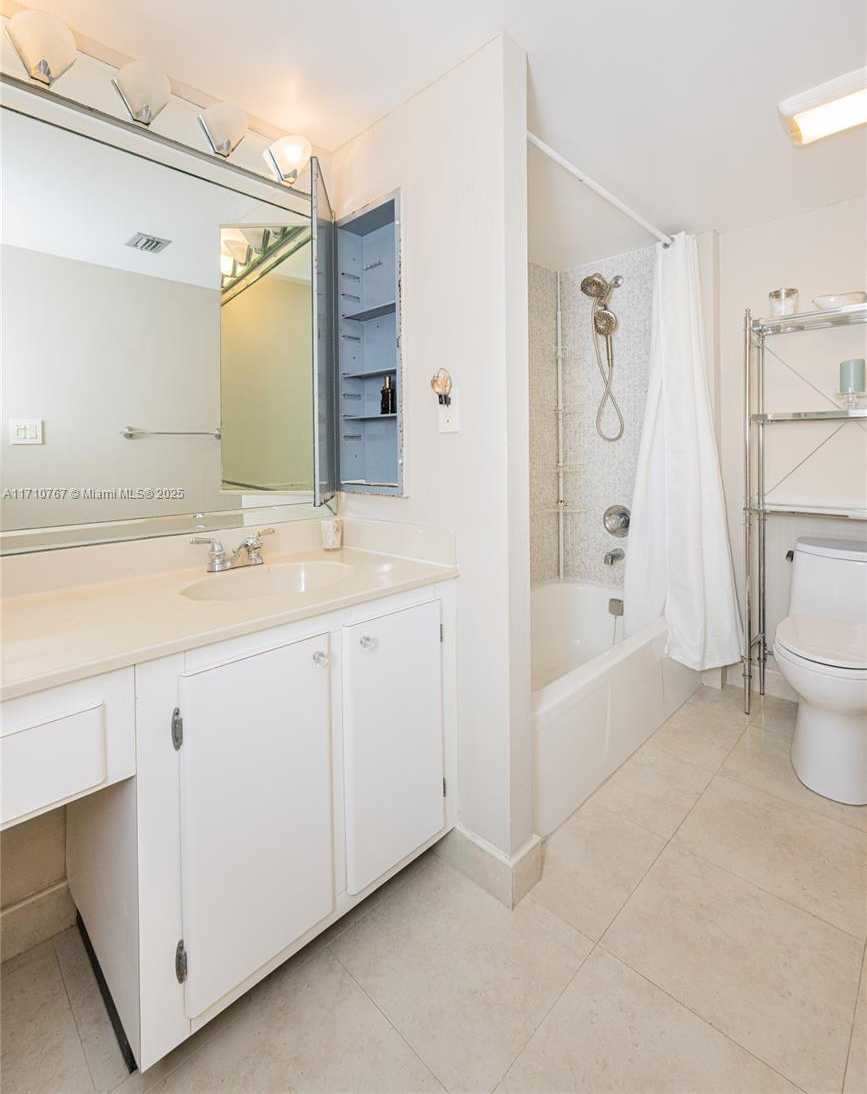 Small Image of 210 174TH ST #1108, Sunny Isles Beach Number 36