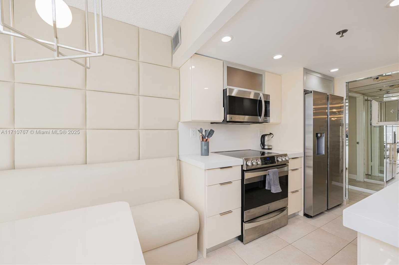 Small Image of 210 174TH ST #1108, Sunny Isles Beach Number 6