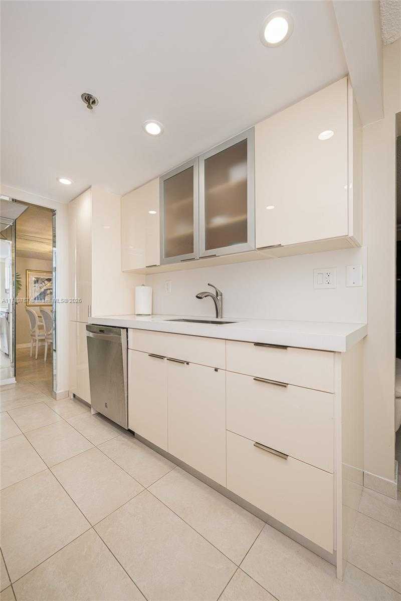 Small Image of 210 174TH ST #1108, Sunny Isles Beach Number 9