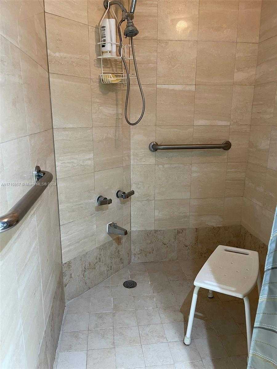 Small Image of 1925 BRICKELL AVE #D1213, Miami Number 17