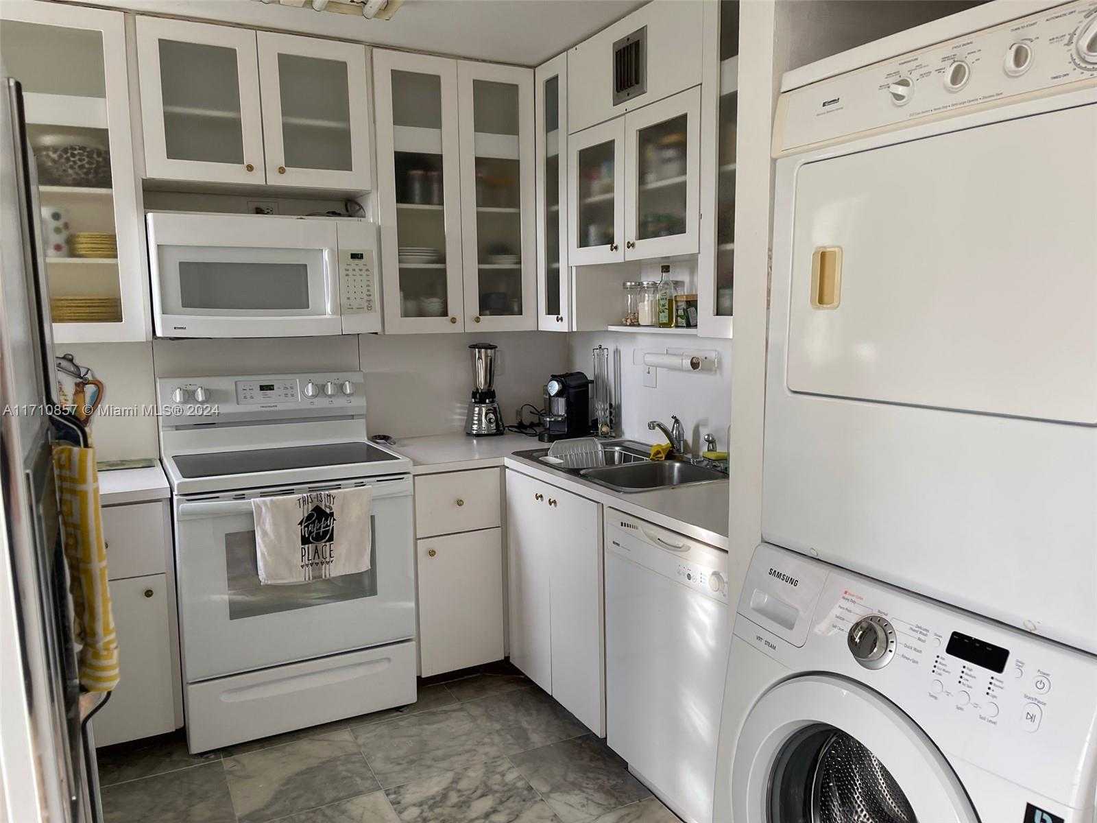 Small Image of 1925 BRICKELL AVE #D1213, Miami Number 8