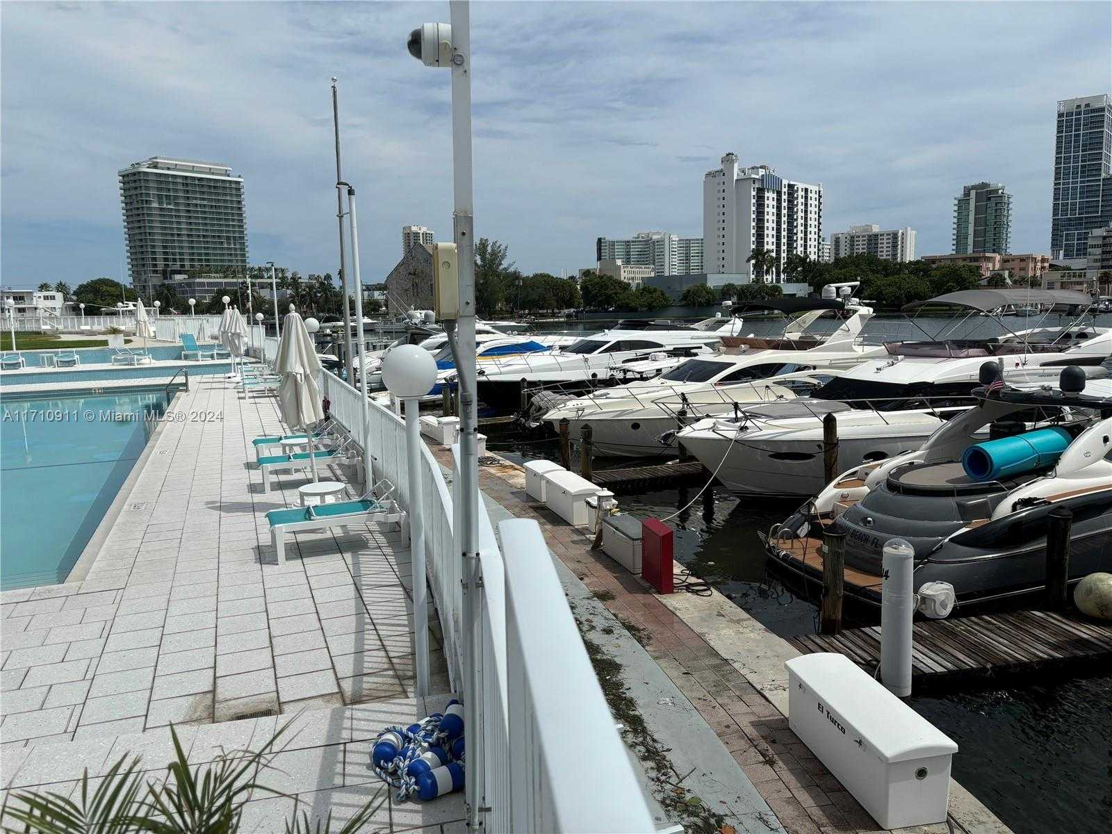 Small Image of 900 BAY DR #615, Miami Beach Number 4