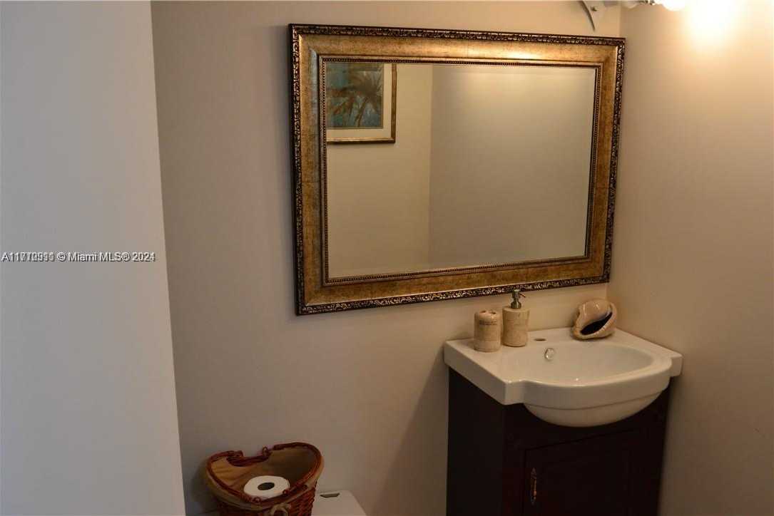 Small Image of 900 BAY DR #615, Miami Beach Number 7