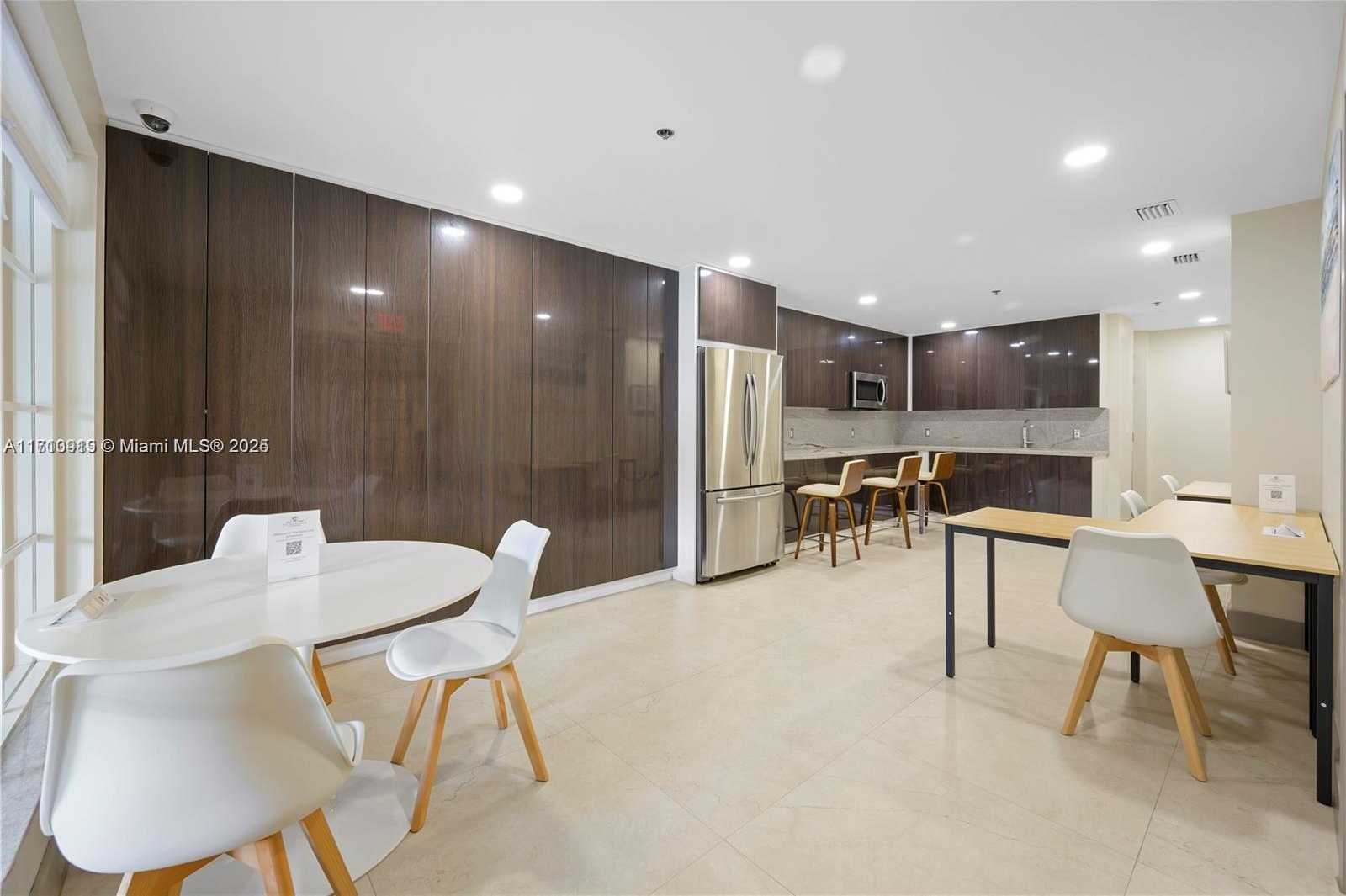 Small Image of 19701 EAST COUNTRY CLUB DR #5501, Aventura Number 29