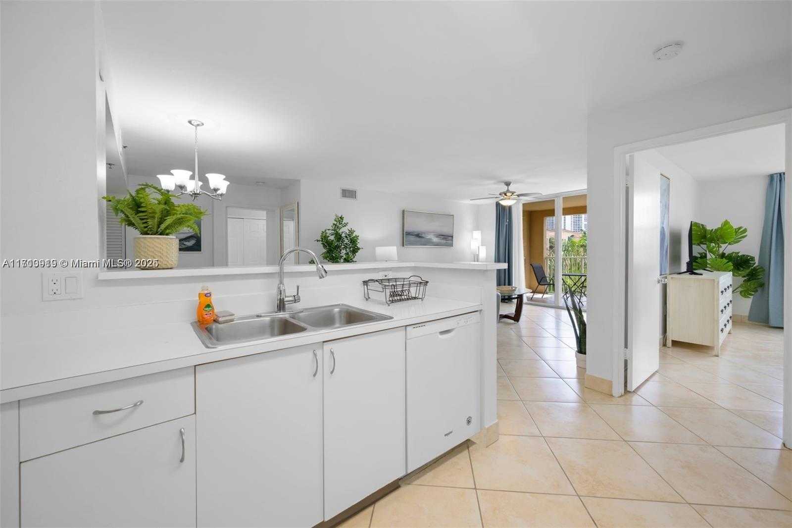 Small Image of 19701 EAST COUNTRY CLUB DR #5501, Aventura Number 8