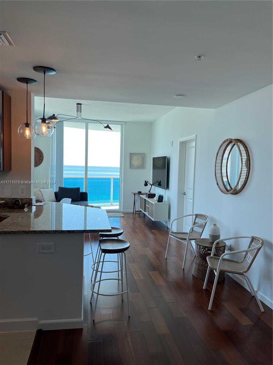 Small Image of 1945 #1714, Hallandale Beach Number 13