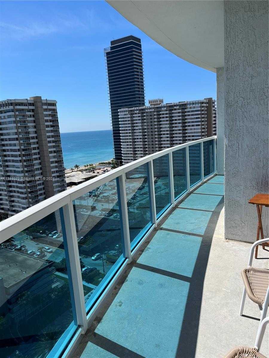 Small Image of 1945 #1714, Hallandale Beach Number 3