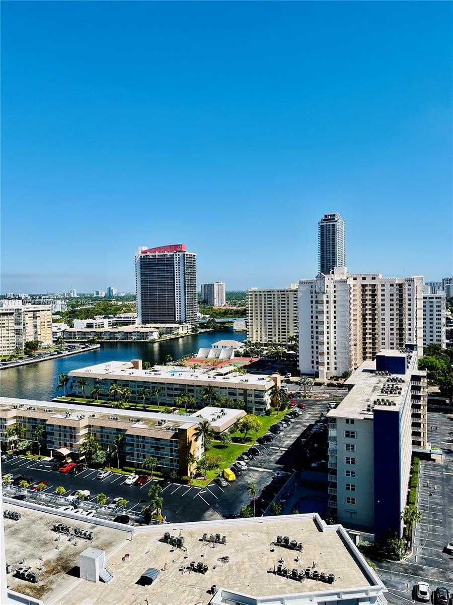 Small Image of 1945 #1714, Hallandale Beach Number 5