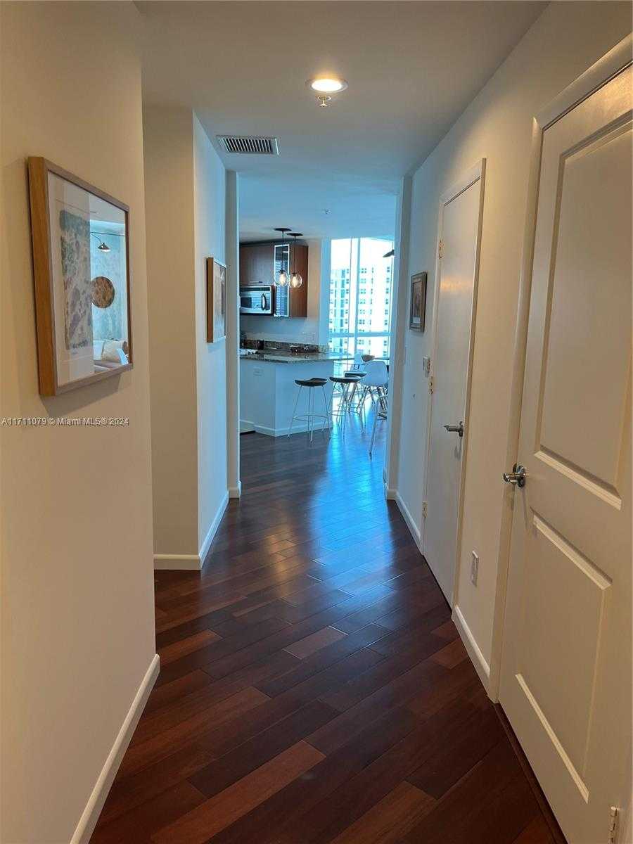 Small Image of 1945 #1714, Hallandale Beach Number 8