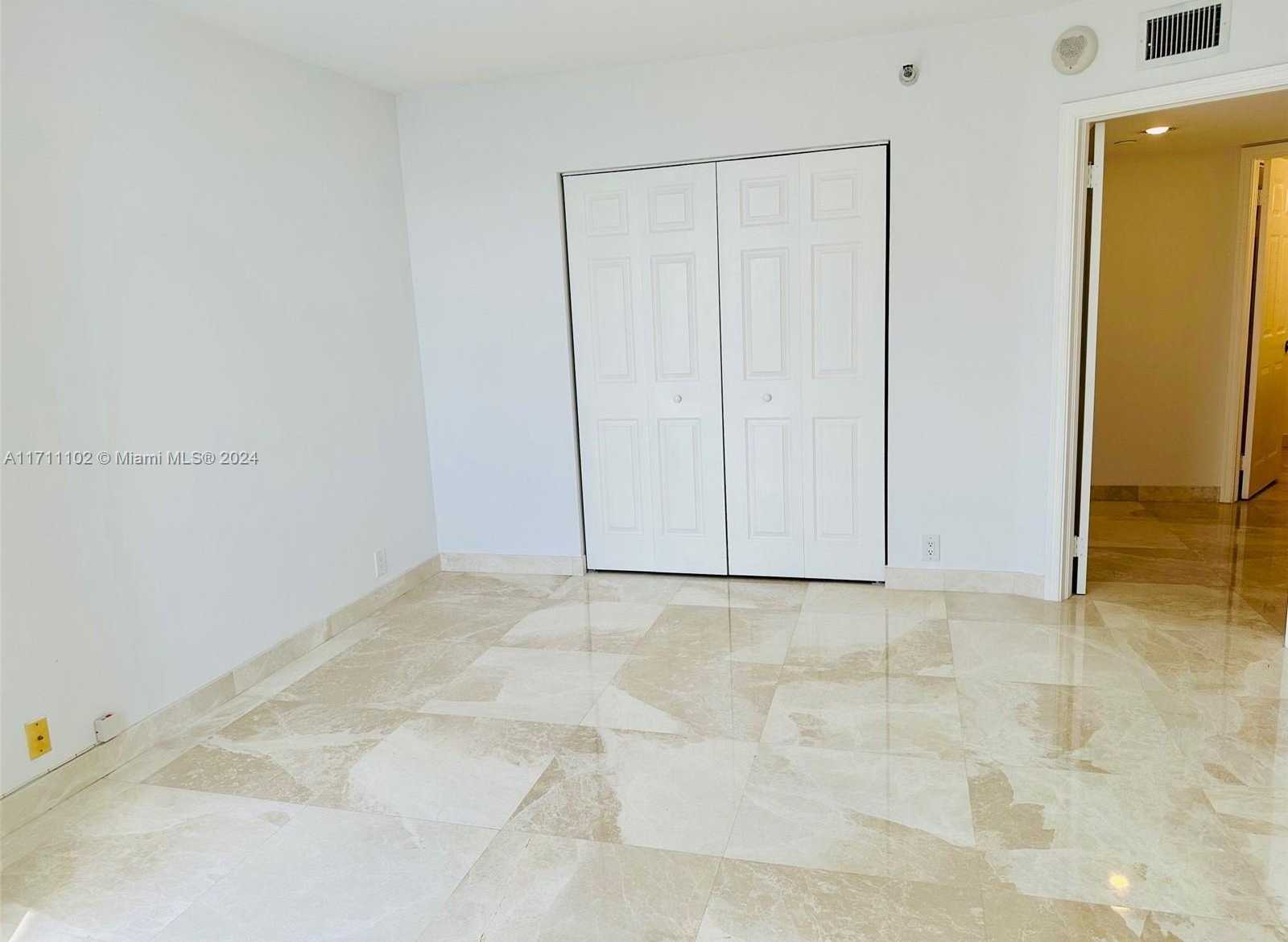 Small Image of 3530 MYSTIC POINTE DR #2904, Aventura Number 16