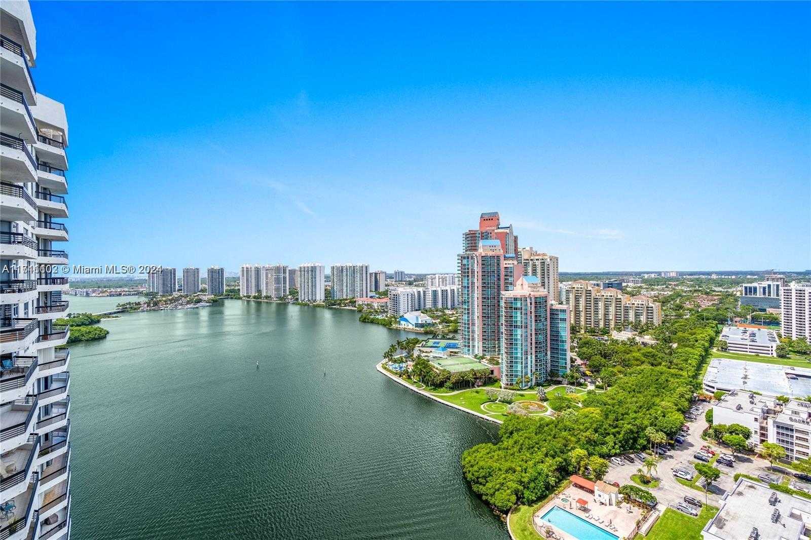 Small Image of 3530 MYSTIC POINTE DR #2904, Aventura Number 4